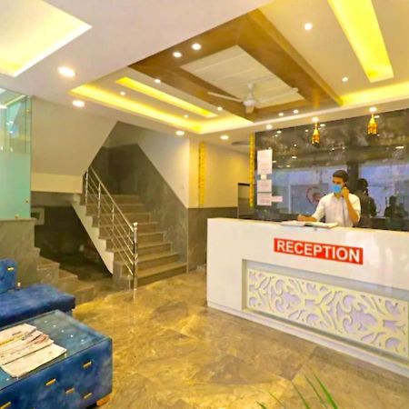 ניו דלהי Hotel The Glory Near Delhi International Airport מראה חיצוני תמונה