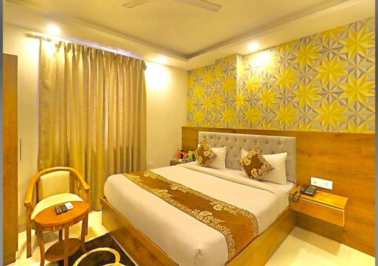 ניו דלהי Hotel The Glory Near Delhi International Airport מראה חיצוני תמונה